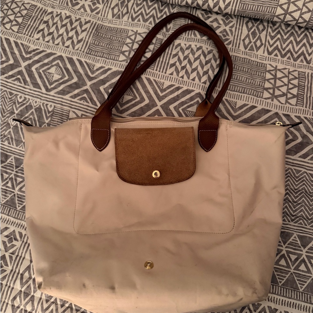 Authentic Medium Le Pilage Longchamp